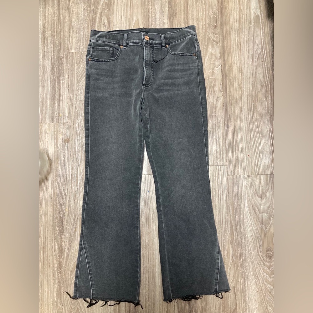 Express Jeans Women’s 6 Regular Cropped Flare High-Rise Stretch Denim Gray